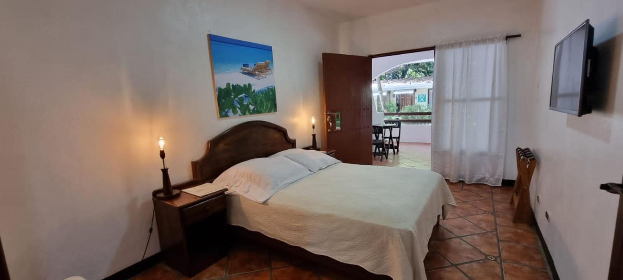 פוארטו לימון Hotel Playa Westfalia מראה חיצוני תמונה