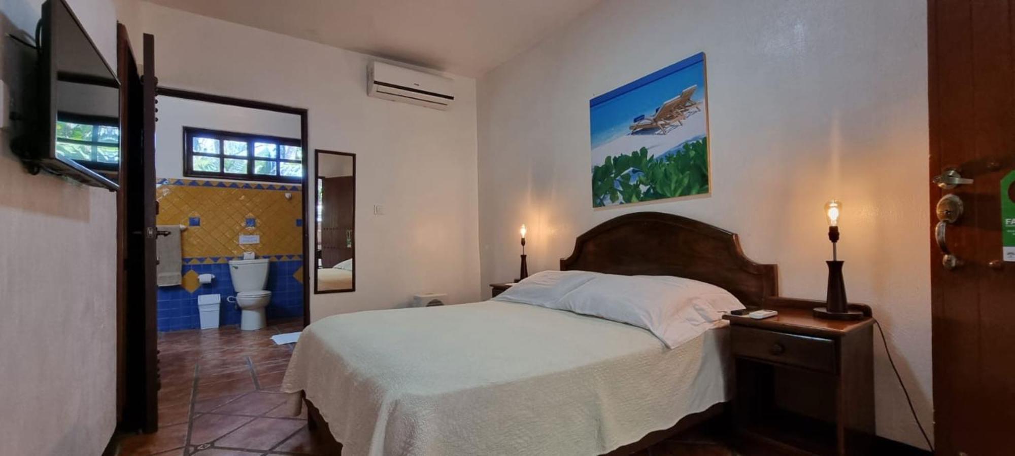 פוארטו לימון Hotel Playa Westfalia מראה חיצוני תמונה
