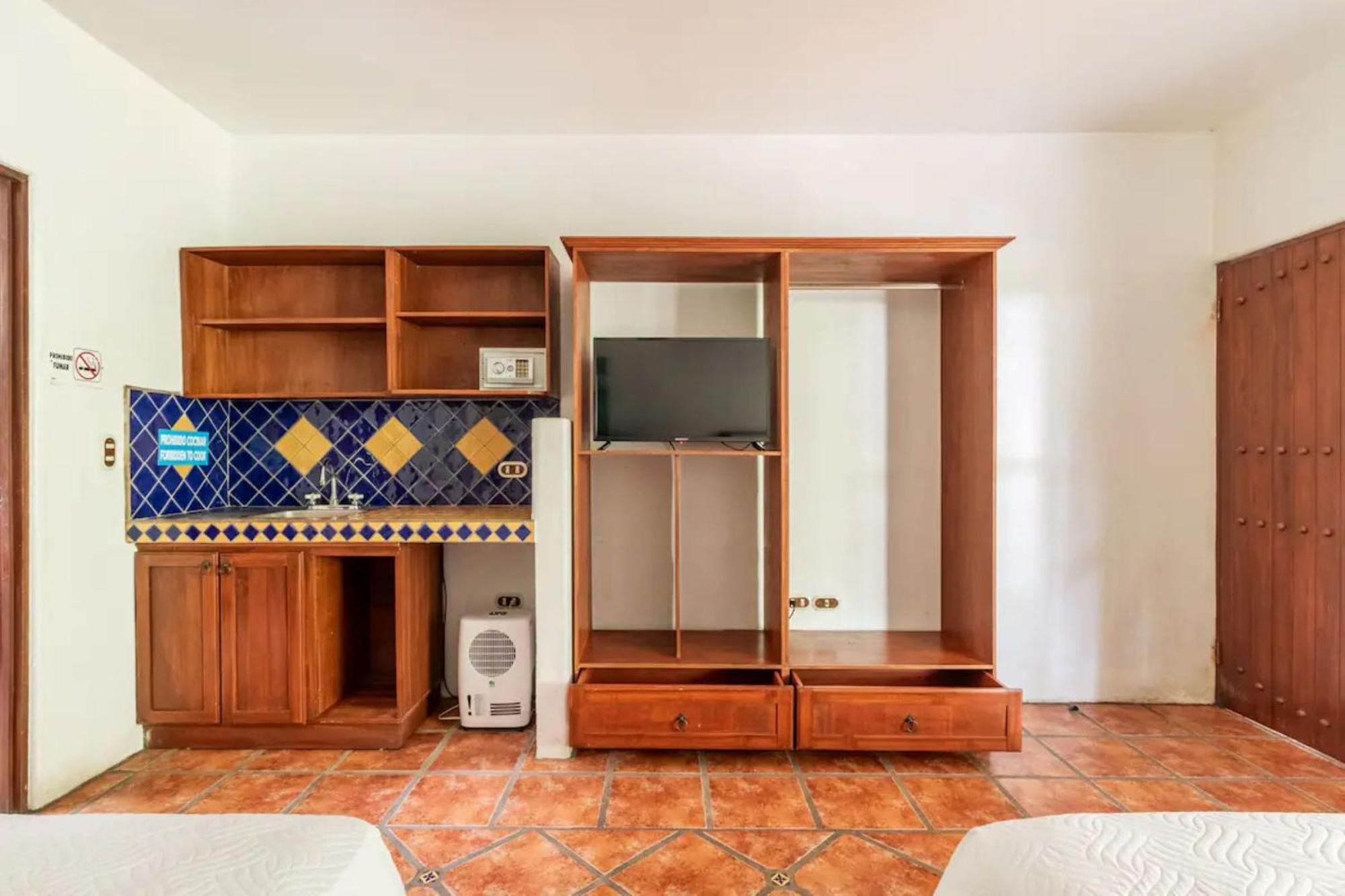 פוארטו לימון Hotel Playa Westfalia מראה חיצוני תמונה